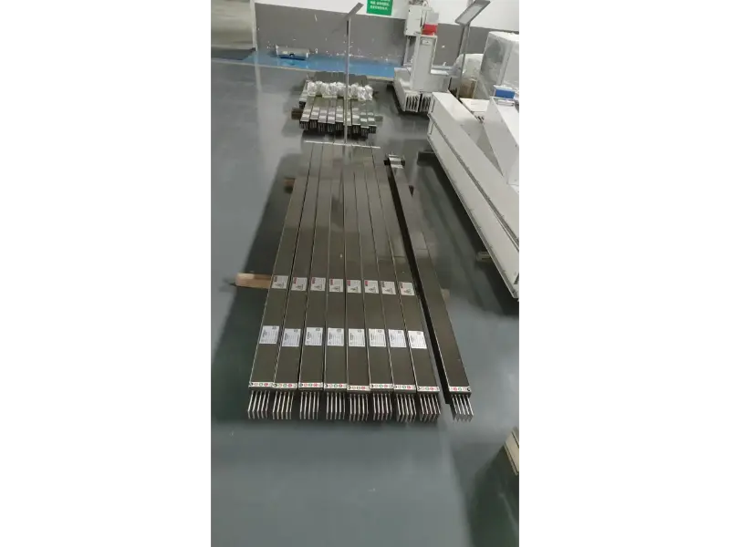Chińska fabryka systemów szynoprzewodów wprowadza na rynek produkty o stopniu ochrony IP68 zapewniające niezawodną dystrybucję energii w ekstremalnych warunkach