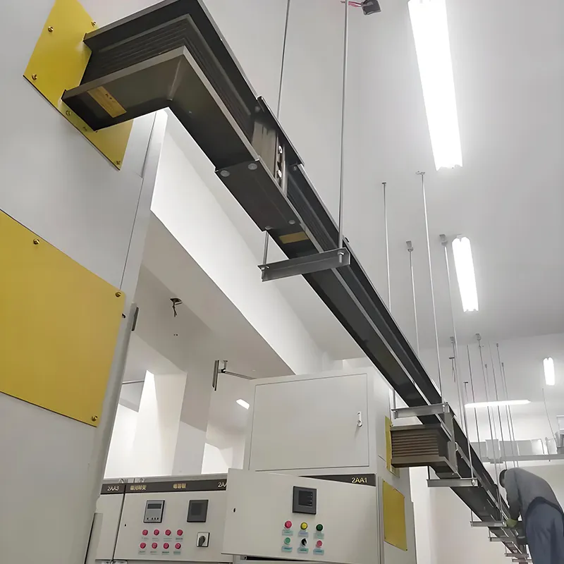 Horizontal Sandwich Busway