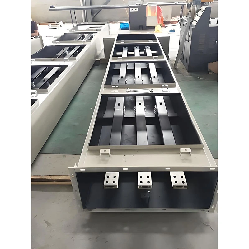 Kanał magistrali wysokiego napięcia w obudowie stalowej